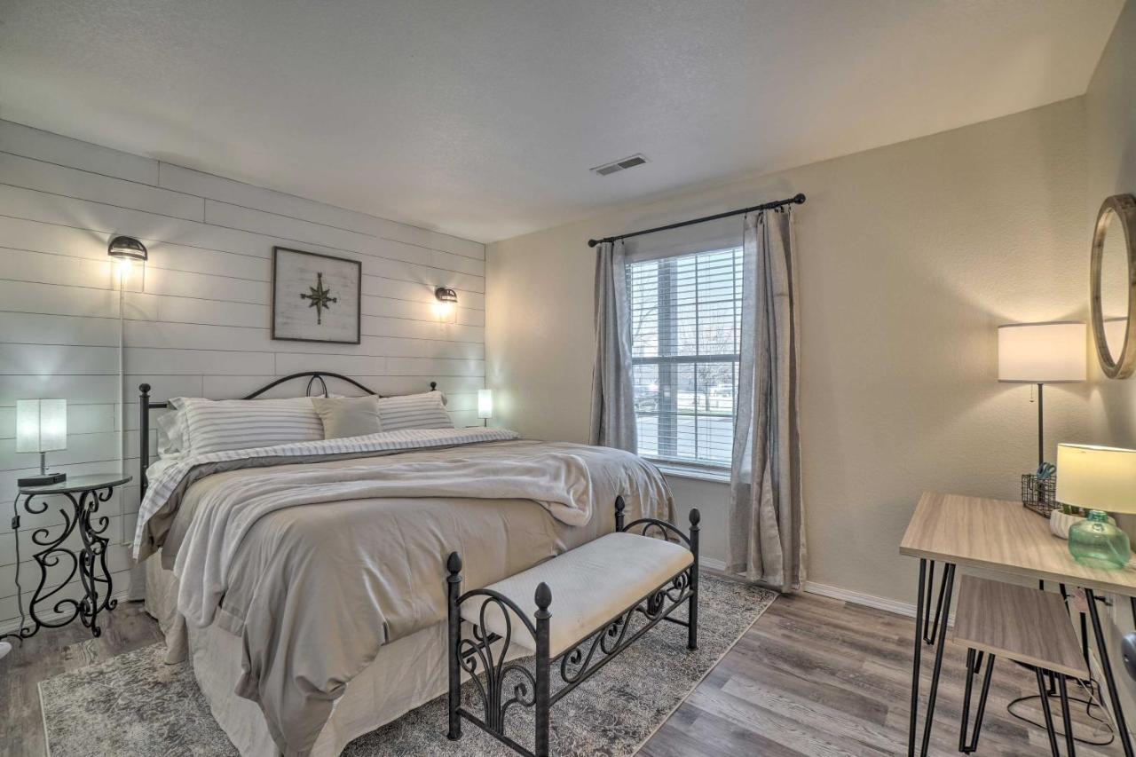 Centrally Located Branson Condo With Pool And Marina! Exterior photo